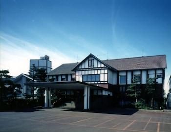 割烹の宿湖畔 新潟市 エクステリア 写真